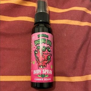 Twisted allure body spray